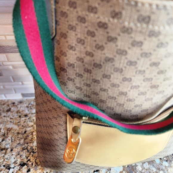 Vintage Gucci Canvas Bag! - Picture 5 of 9